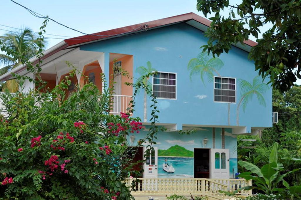 Fish Tobago Guesthouse Buccoo Exterior foto